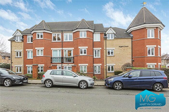 2 Bedroom Apartment For Sale In Leicester Road, Barnet, EN5