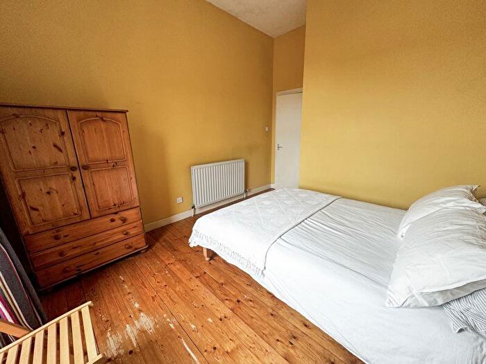2 Bedroom Flat For Sale In Gardner Street, Partick, G11