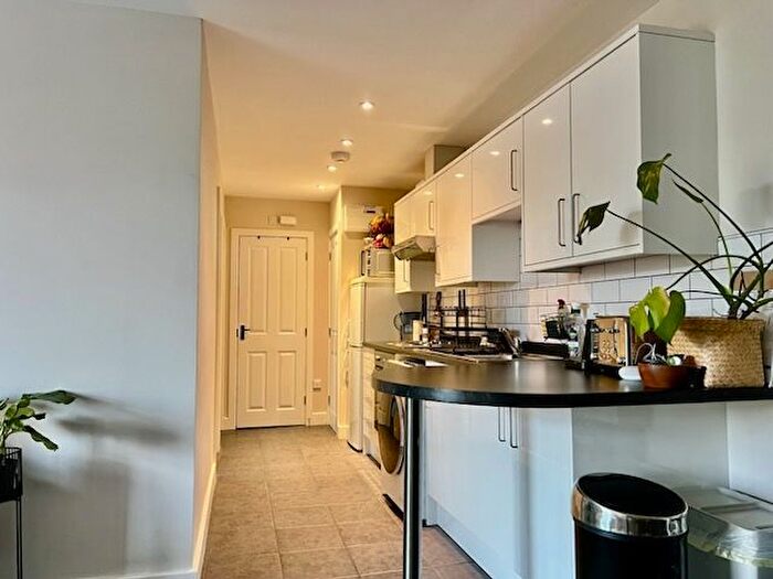 2 Bedroom Flat To Rent In Castle Road, Kirby Muxloe, Leicester, LE9