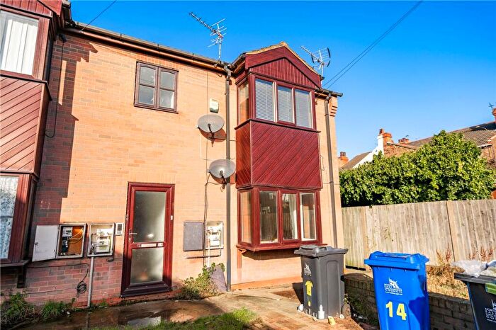 1 Bedroom Flat For Sale In Sidney Court, Cleethorpes, DN35