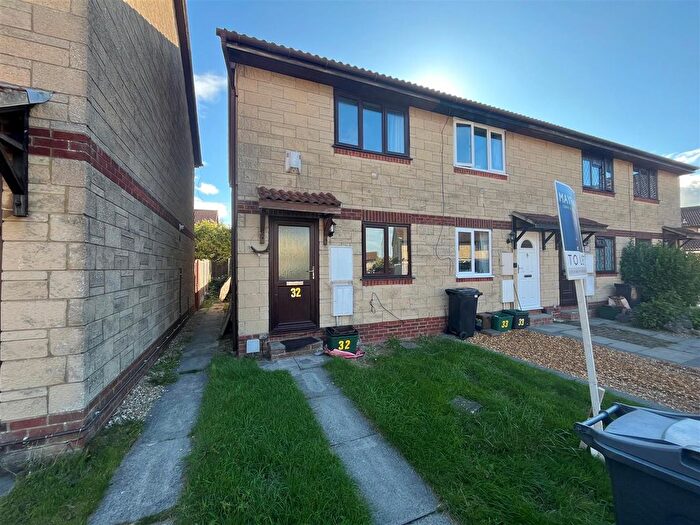 2 Bedroom End Of Terrace House To Rent In Perrymead, Worle, Weston-Super-Mare, BS22