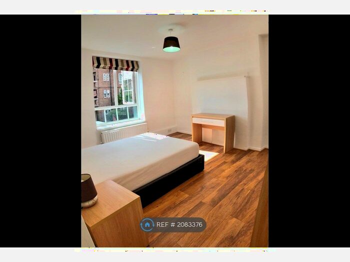 4 Bedroom Flat To Rent In Gedling House, London, SE22