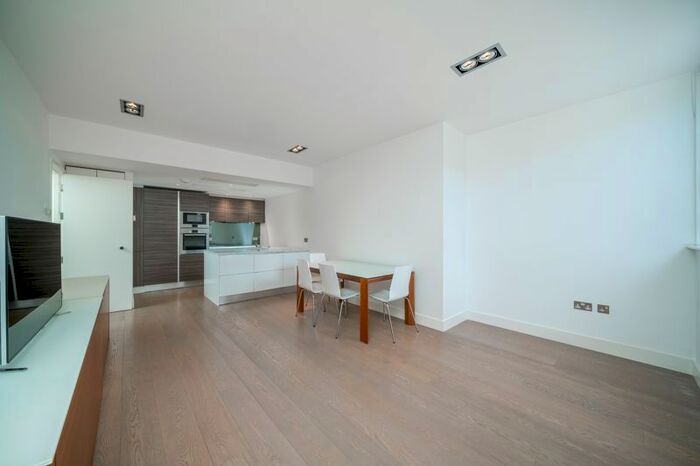 1 Bedroom Flat To Rent In John Street, London, WC1N