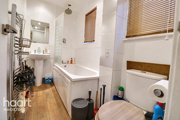 1 Bedroom Terraced House For Sale In Lymington Court Bicknor Road, Maidstone, ME15