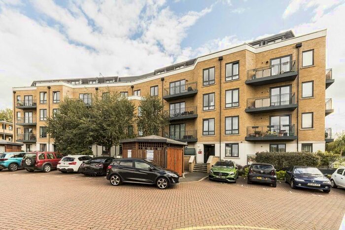 2 Bedroom Flat To Rent In Dock Meadow Reach, London, W7