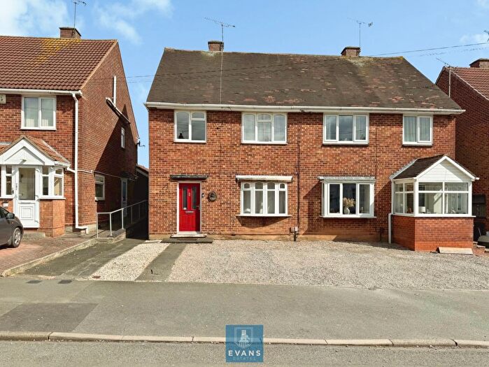 3 Bedroom Semi Detached House For Sale In Sadler Road, Keresley, Coventry, CV6