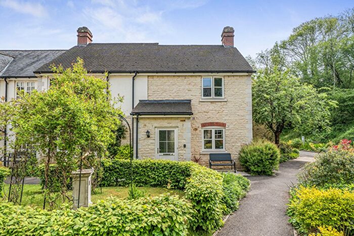 2 Bedroom End Terrace House For Sale In Inchbrook Way, Stroud, GL5