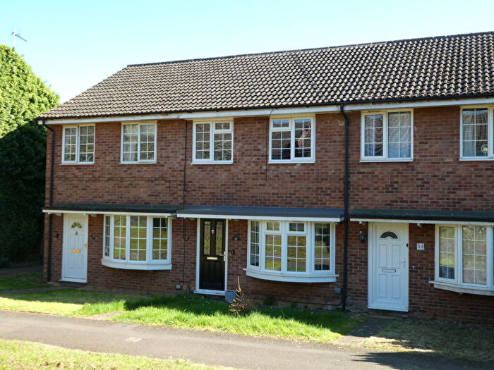 3 Bedroom Terraced House For Sale In Sussex Drive, Banbury, OX16