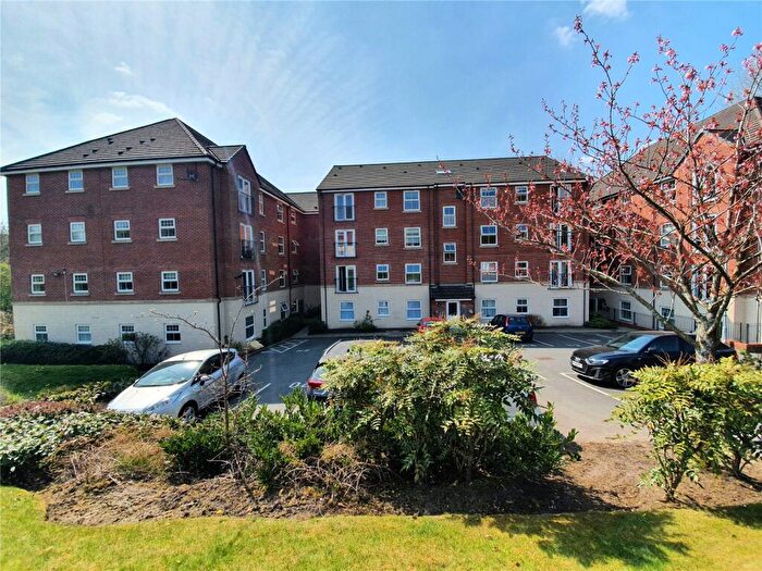 2 Bedroom Flat To Rent In Stonemere Drive, Radcliffe, Manchester, M26