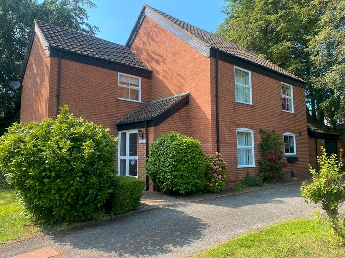 5 Bedroom Detached House To Rent In The Street, Hemsby, Great Yarmouth, NR29