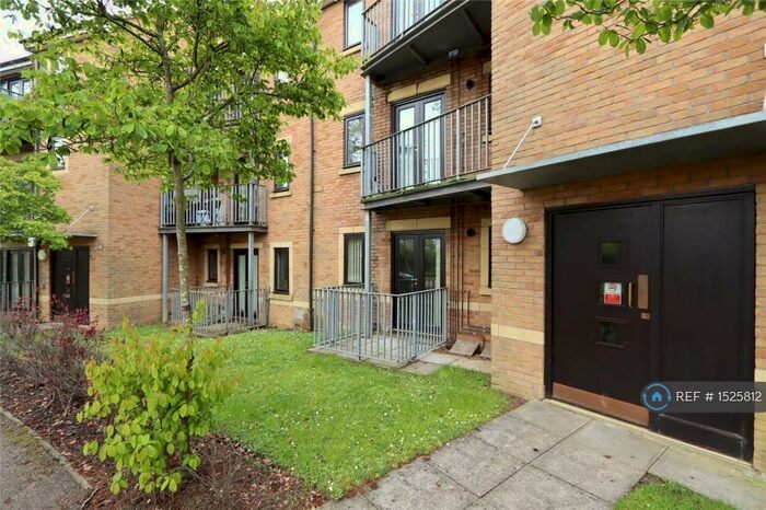 2 Bedroom Flat To Rent In Stapeley Court, Westcroft, Milton Keynes, MK4