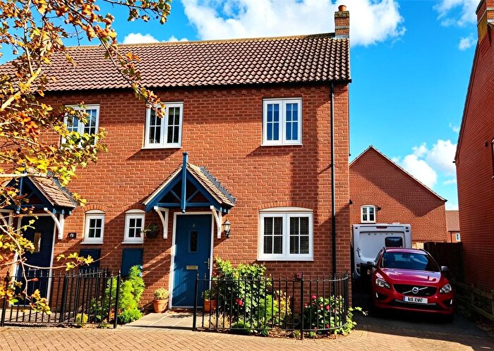 3 Bedroom Semi Detached House For Sale In Crowder Close, Bardney, Lincoln, Lincolnshire, LN3
