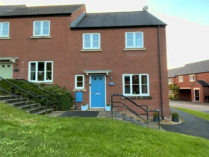 4 Bedroom End Of Terrace House For Sale In Vespasian Road, Marlborough, Wiltshire, SN8