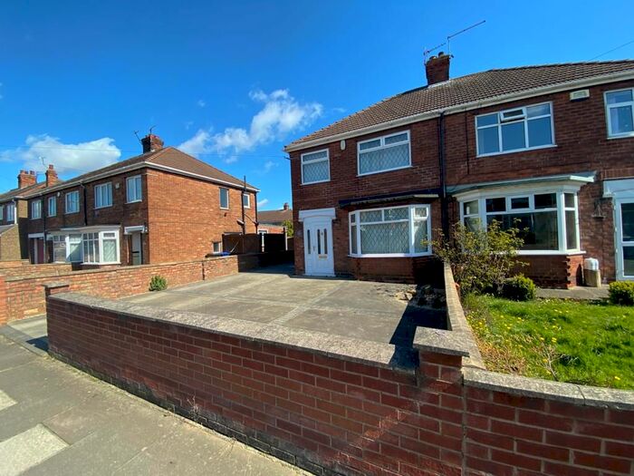 3 Bedroom Semi-Detached House To Rent In Carson Avenue, Grimsby DN34