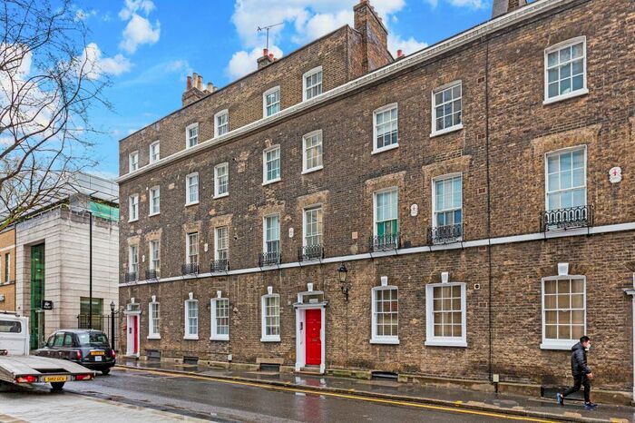 2 Bedroom Flat To Rent In Bunhill Row, London, EC1Y