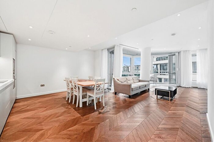 3 Bedroom Flat For Sale In Wilshire House, Battersea Power Station, SW11