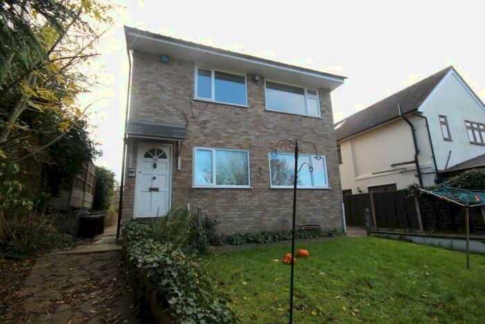 2 Bedroom Maisonette To Rent In Park Road, Brentwood, Essex, CM14