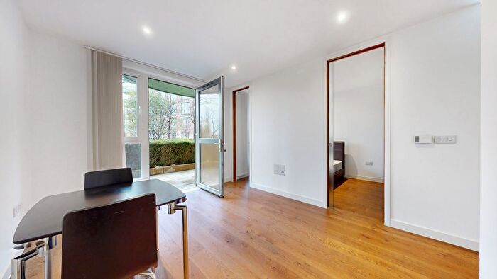 1 Bedroom Flat For Sale In Ottley Drive, London, SE3