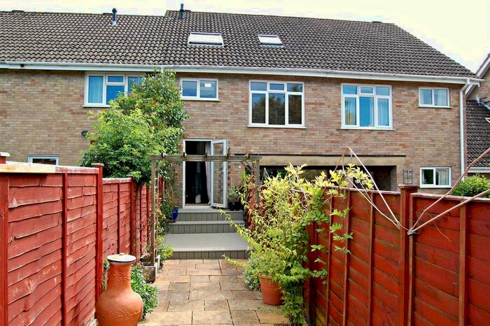 3 Bedroom Town House To Rent In Lower Wardown, Petersfield, GU31