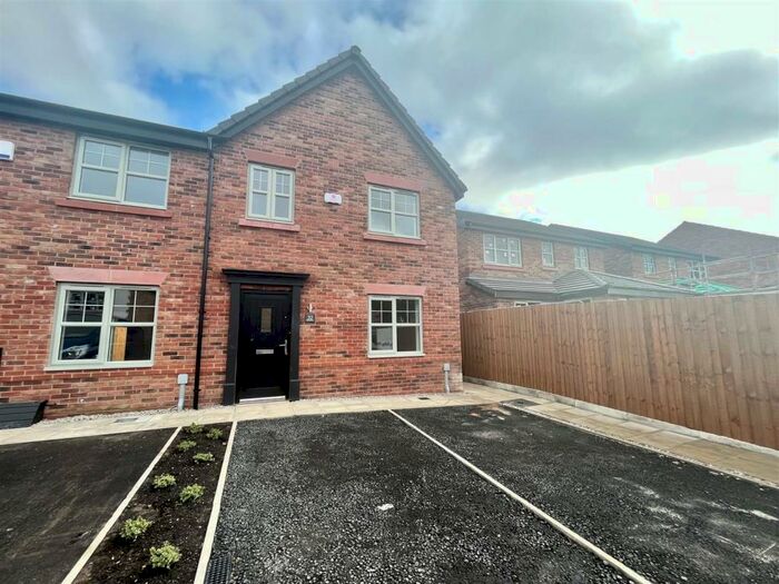 3 Bedroom Semi-Detached House To Rent In Wightman Avenue, Macclesfield, SK10