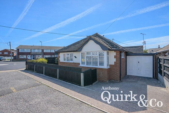 3 Bedroom Detached Bungalow For Sale In Wall Road, Canvey Island, SS8