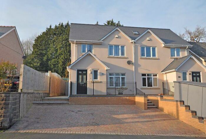 4 Bedroom Semi-Detached House For Sale In Stunning Family House, Blacksmiths Way, Coedkernew, NP10