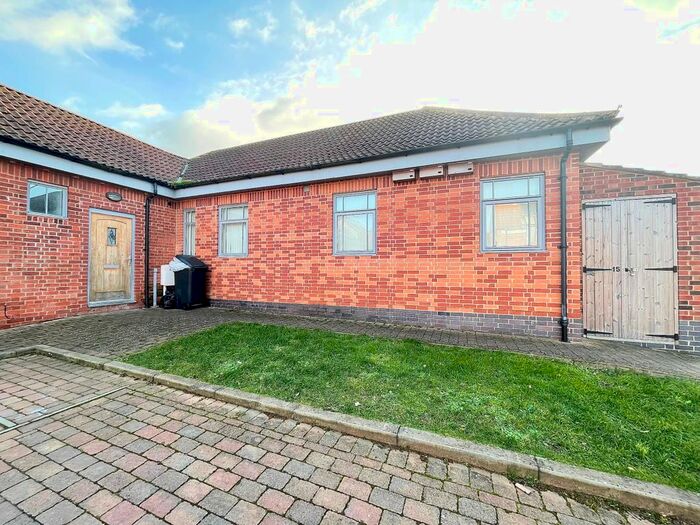 3 Bedroom Bungalow To Rent In Sangha Close, Leicester, LE3