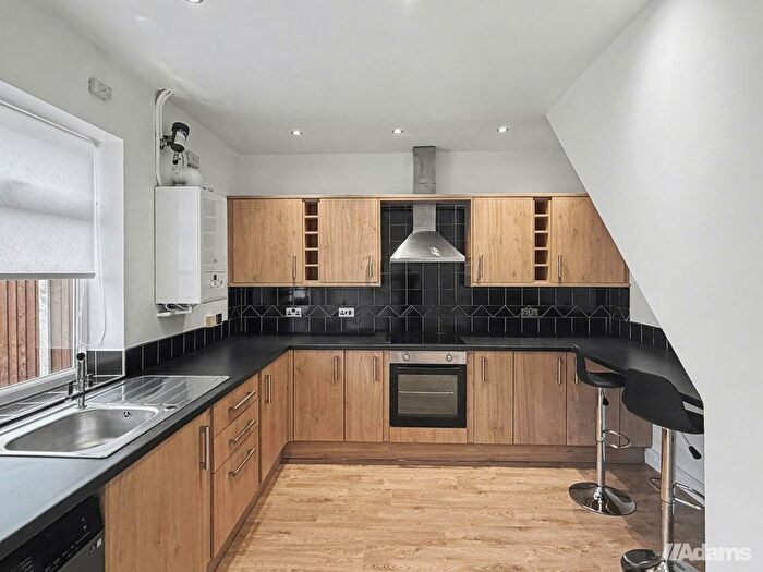 2 Bedroom Town House For Sale In Castle Street, Widnes, WA8