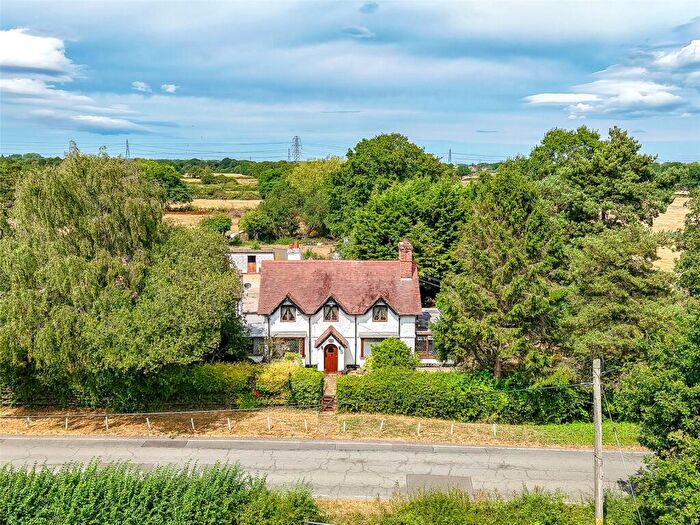 2 Bedroom Detached House For Sale In Capenhurst Lane, Capenhurst, Chester, Cheshire, CH1