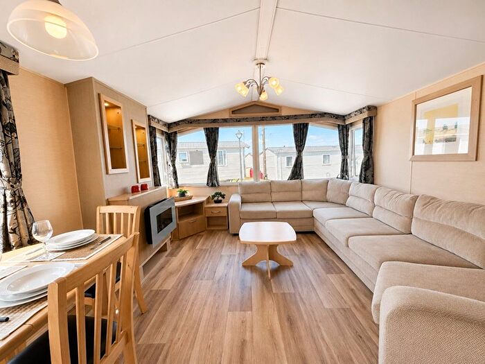 3 Bedroom Mobile/park Home For Sale In Leysdown Road, Leysdown-On-Sea, Sheerness, ME12
