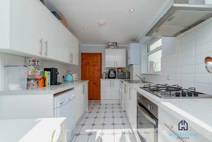 2 Bedroom Terraced House To Rent In Eleanor Road, London, N11