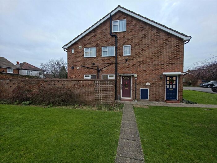 2 Bedroom End Terrace House To Rent In Magnolia Way, Epsom, Surrey, KT19