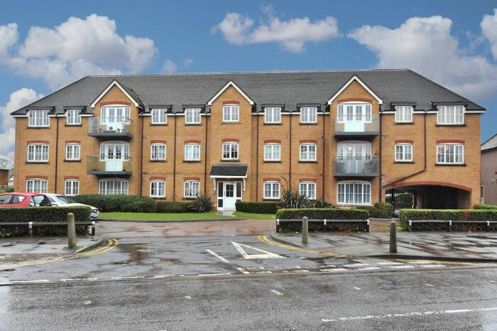 2 Bedroom Flat To Rent In St. Albans Road, Garston, Watford WD25