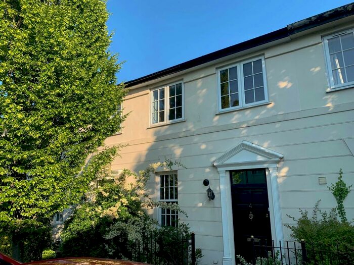 2 Bedroom House To Rent In Old Court, Arbour Lane, Chelmsford, CM1