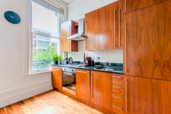 2 Bedroom Flat To Rent In Castletown Road, Barons Court, London, W14