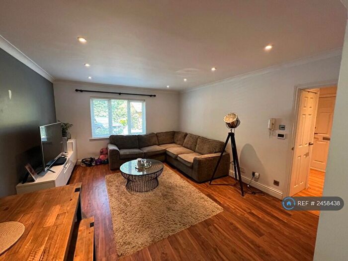 2 Bedroom Flat To Rent In John Austin Close, Kingston Upon Thames, KT2