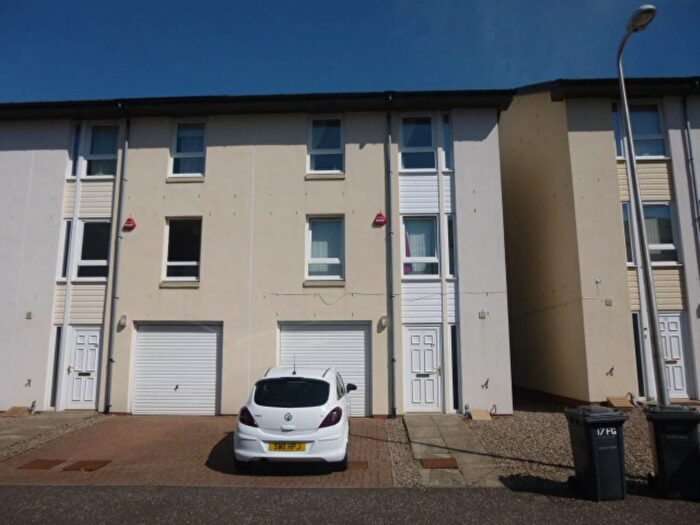 5 Bedroom Property To Rent In Friary Gardens, Dundee, DD2