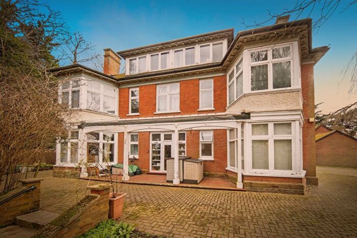 2 Bedroom Flat For Sale In Rose Hill Crescent, Ipswich, IP3