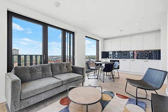 2 Bedroom Apartment To Rent In Cardigan Wharf, Birmingham, B4