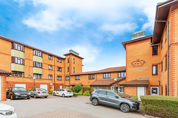 2 Bedroom Apartment For Sale In Wootton Brook Close, Northampton, NN4