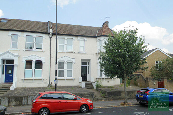 1 Bedroom Flat To Rent In Ferme Park Road, Harringay, N8