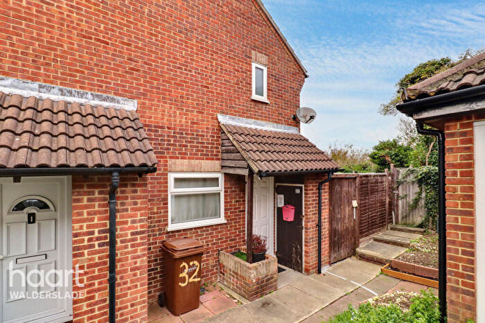 1 Bedroom End Of Terrace House For Sale In Charlotte Close, Chatham, ME5