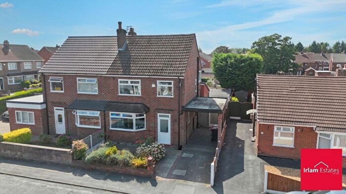 3 Bedroom Semi-Detached House For Sale In School Lane, Irlam, M44
