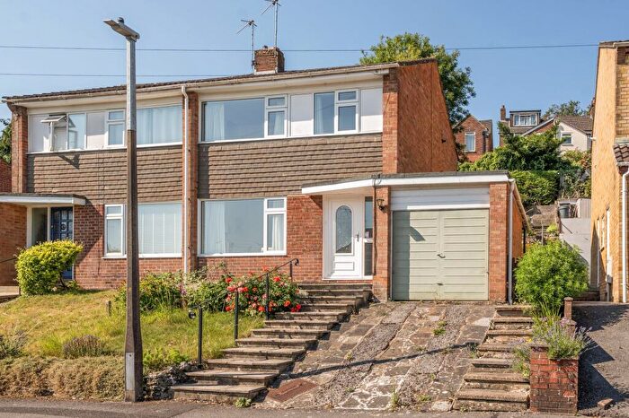 3 Bedroom Semi Detached House For Sale In Palmer Road, Salisbury, SP2
