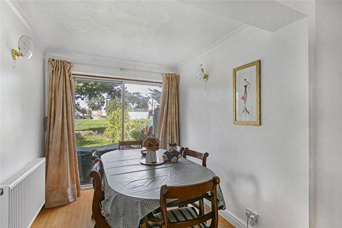 3 Bedroom End Terrace House For Sale In Gilpin Crescent, Twickenham, TW2