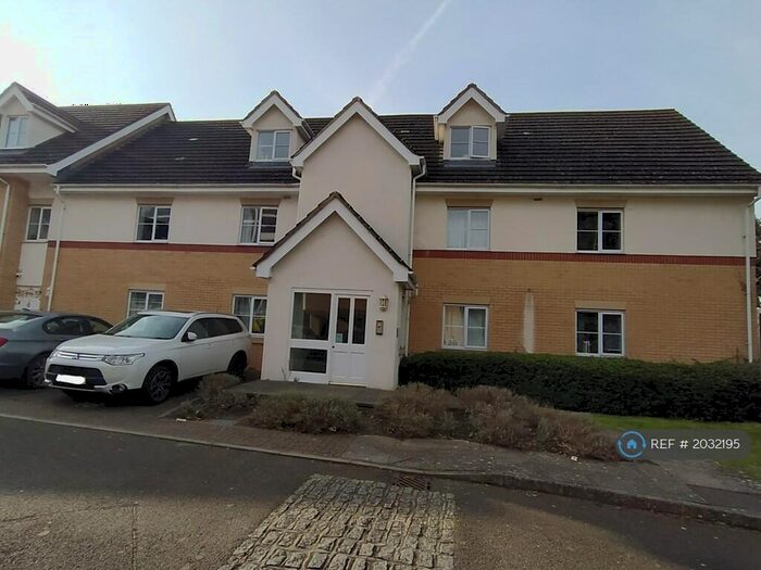2 Bedroom Flat To Rent In Basingstoke Road, Reading, RG2