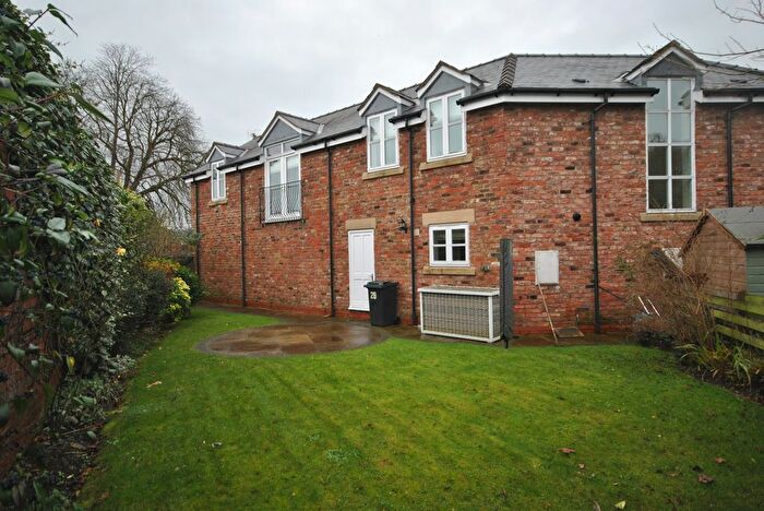 2 Bedroom Flat To Rent In Strathalyn, Rossett, Wrexham, LL12