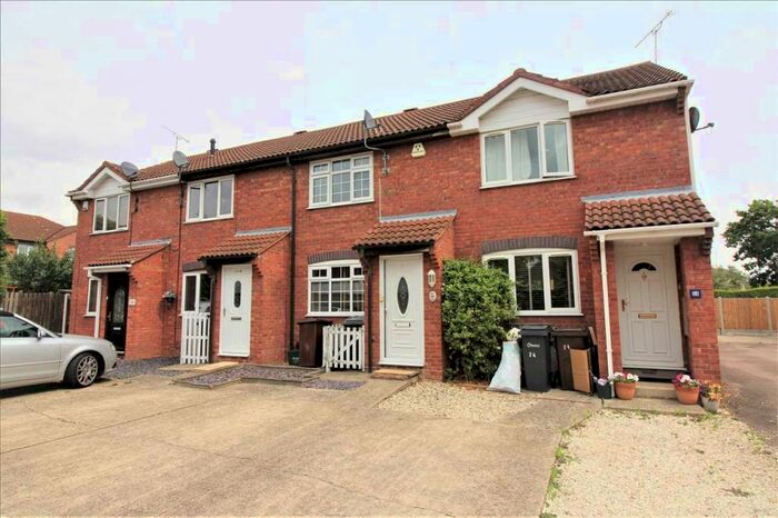 2 Bedroom Terraced House To Rent In Bed Mid Terrace House - Chelmer Village, CM2