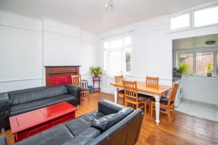 4 Bedroom Terraced House To Rent In Undine Street, London, SW17