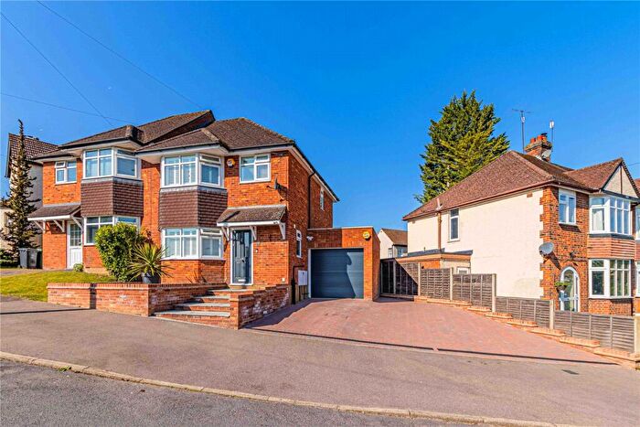 4 Bedroom Semi-Detached House For Sale In Chipperfield Road, Manor Estate, Hemel Hempstead, Hertfordshire, HP3